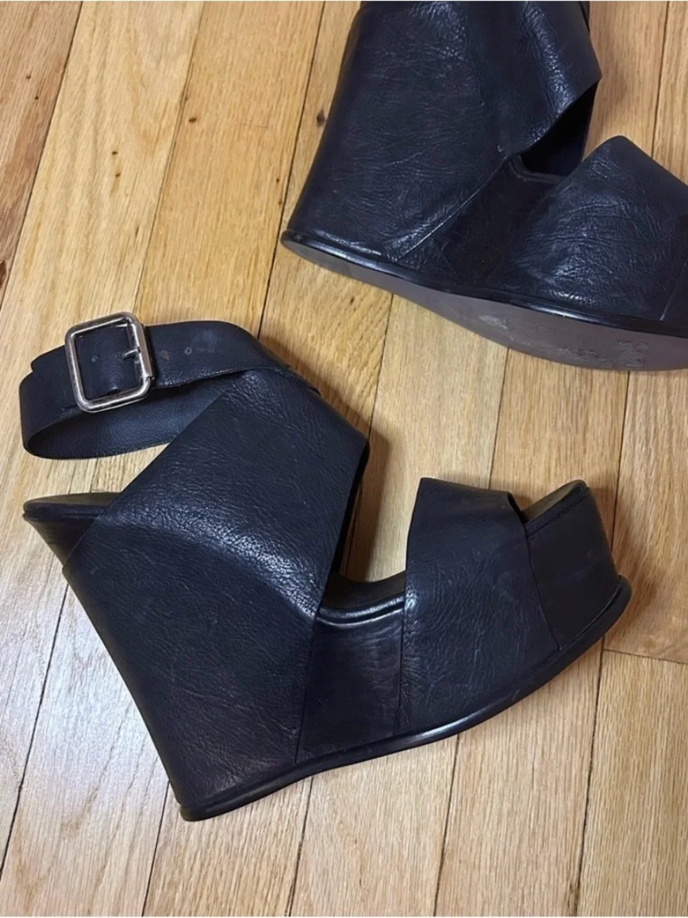 Vera Wang Lavender Label Black Leather Wedge Sandal